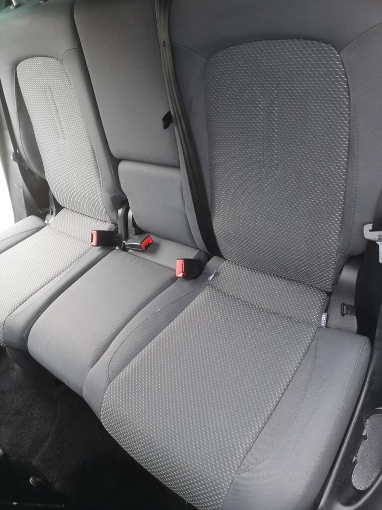 Czyszczenie tapicerki samochodowej